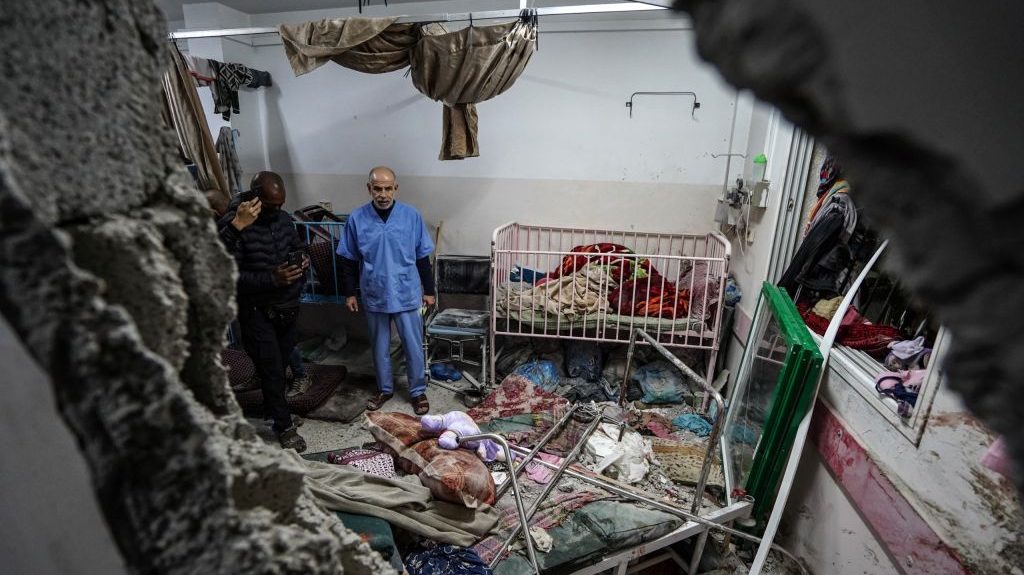गाजाको अस्पतालमा इजरायली सेनाको छापा, दर्जनौं आतंकवादी नियन्त्रणमा लिएको दावी
