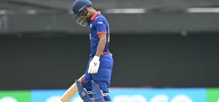 आईसीसी टी–२० विश्वकप क्रिकेटको आफ्नो पहिलो खेलमा नेपाल नेदरल्यान्ड्सँग ६ विकेटले पराजित