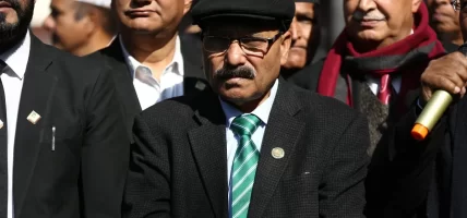 दिनेश त्रिपाठीमाथि हातपातको विरोधमा उत्रिए कानून व्यवसायी (तस्वीरहरू)