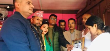 पत्रकार सुरेश रजकको परिवारलाई समाजवादी प्रेस संगठनको आर्थिक सहयोग