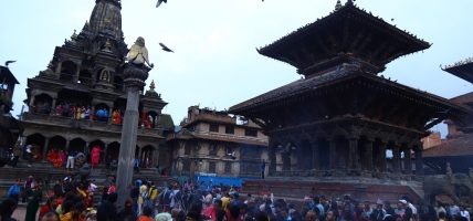 आज श्रीकृष्ण जन्माष्टमी, कृष्ण मन्दिरमा भक्तजनको भिड (फोटो फिचर)