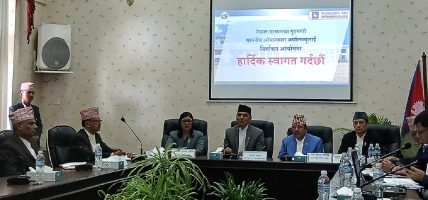 फागुनमा हुने निर्वाचनमा विदेशमा रहेका नेपालीले समेत भोट हाल्न मिल्ने व्यवस्था गर्दै सरकार