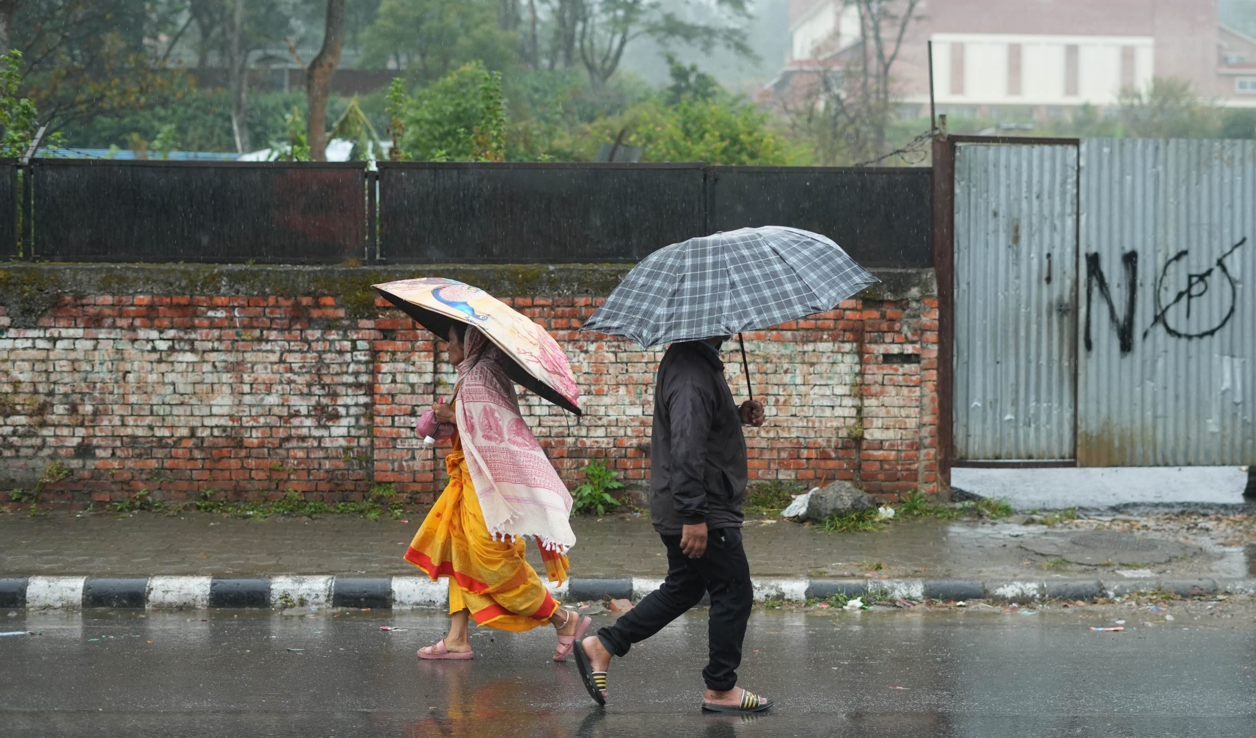 मौसम फेरियो: कोशी, बागमती, गण्डकी र लुम्बिनीमा वर्षाको सम्भावना मौसम फेरियो: कोशी, बागमती, गण्डकी र लुम्बिनीमा वर्षाको सम्भावना