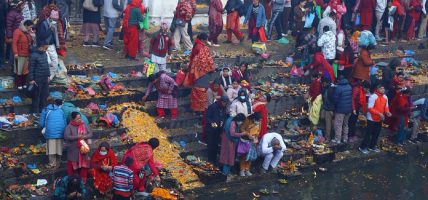 आज बालाचतुर्दशी, पितृहरूको सम्झनामा देशभरका शिवालयहरूमा शतबीज छर्दै श्रद्धालु (फोटोफिचर)