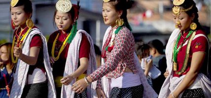 किराँत समुदायले पितृको मान र प्रकृतिको सम्मानका रूपमा किराँत समुदायले उधौली पर्व मनाउँदै, देशभर सार्वजनिक बिदा