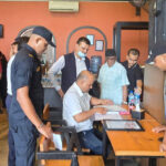 विराटनगर विमानस्थलमा अनुगमन: यात्रुसँग मनपरी मूल्य असुल्ने चार पसललाई १२ लाख जरिवाना