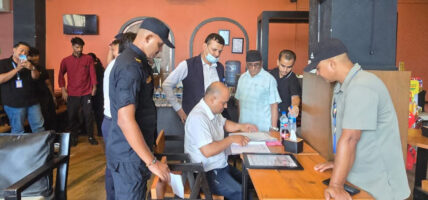 विराटनगर विमानस्थलमा अनुगमन: यात्रुसँग मनपरी मूल्य असुल्ने चार पसललाई १२ लाख जरिवाना