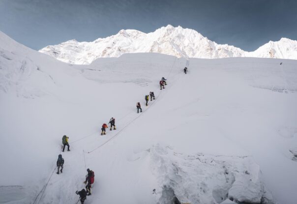 सन् २०२६ को हिमाल आरोहण सम्पन्न, हिमाल आरोहणबाट १ अर्ब २६ करोड राजस्व संकलन