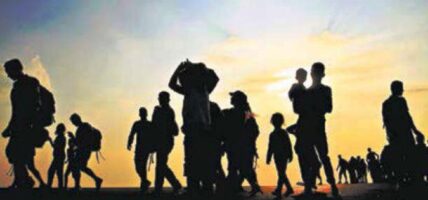 तीन हजार ७०० अफगान शरणार्थी एकै दिन स्वदेश फिर्ता तीन हजार ७०० अफगान शरणार्थी एकै दिन स्वदेश फिर्ता